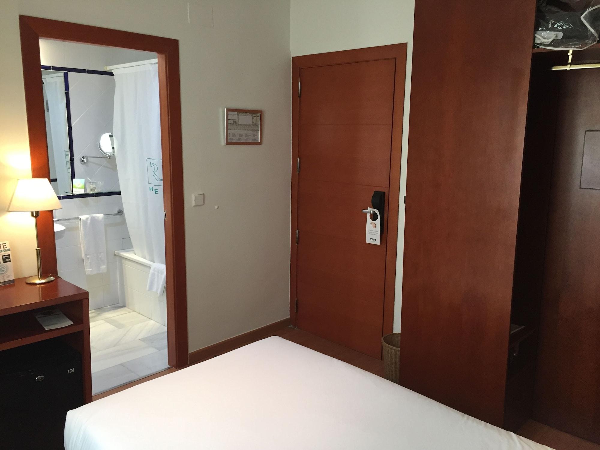 Hotel Trh Ciudad De 4*